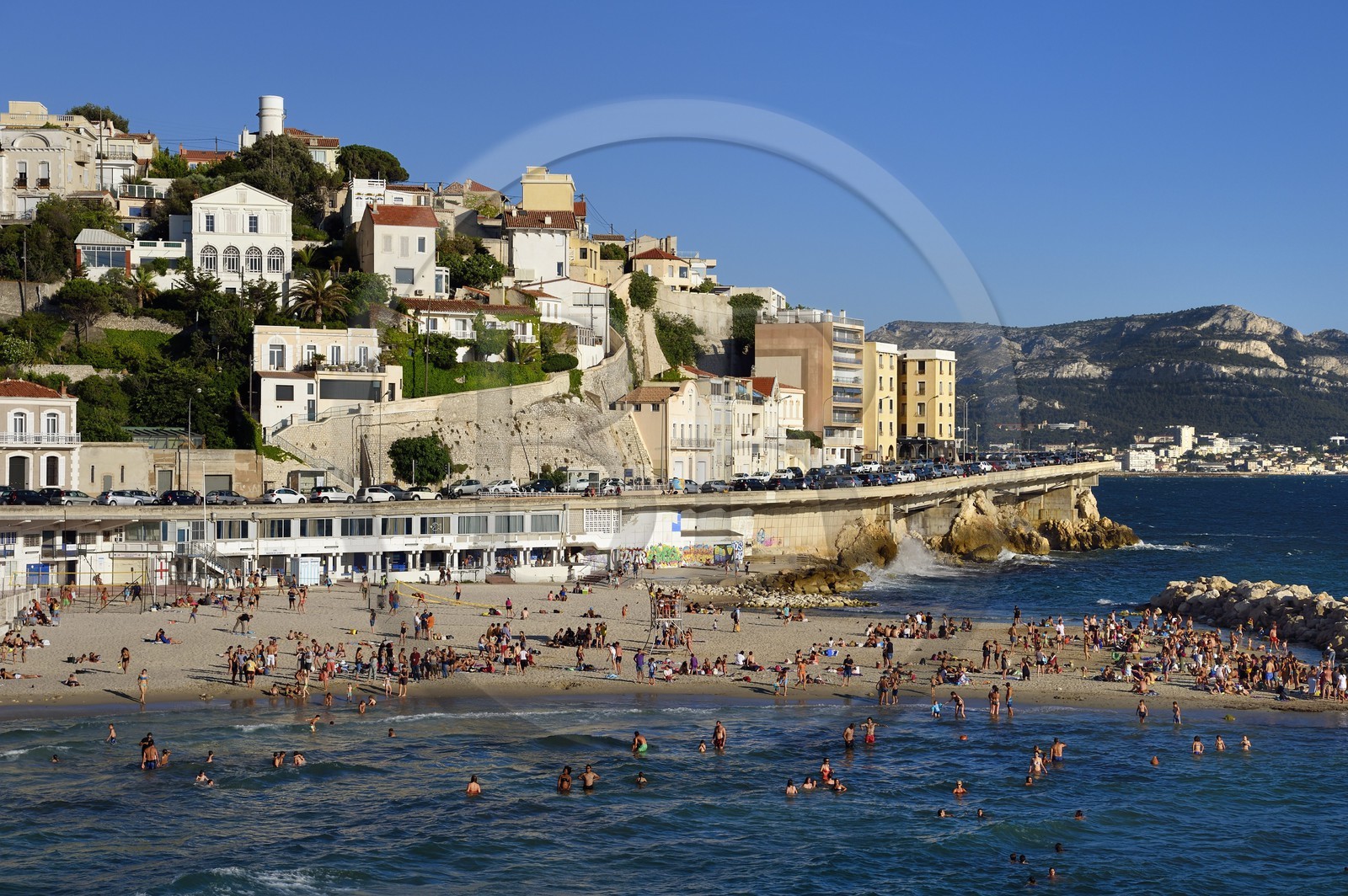 France, Bouches-du-Rhône (13), Marseille, quartier du Roucas Blanc, la Corniche JF Kennedy, plage du Prophète