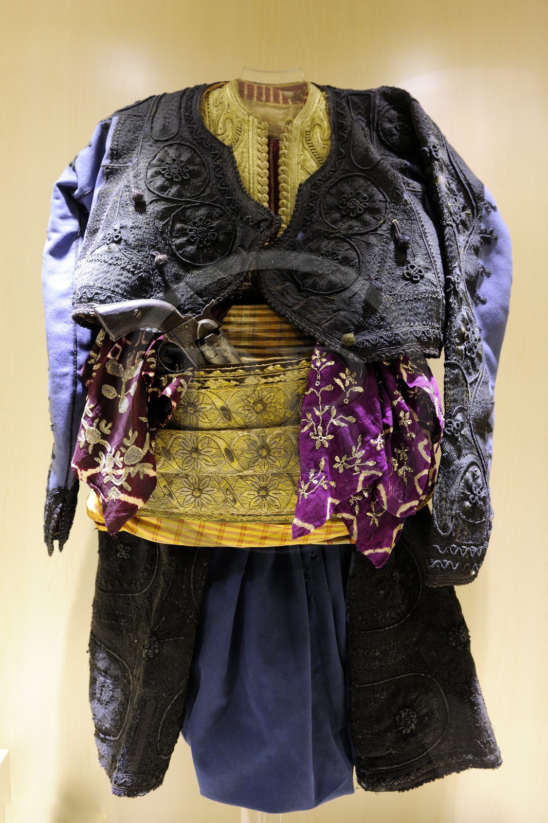 Turkey, Central Anatolia, Ankara, the Ethnographic Museum, 19th century traditional Ottoman outfit