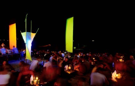 Thaïlande, Archipel îles Samui, Full Moon Party sur l' île de Koh Pha-Ngan, début de soirée sur la plage de Had Rin