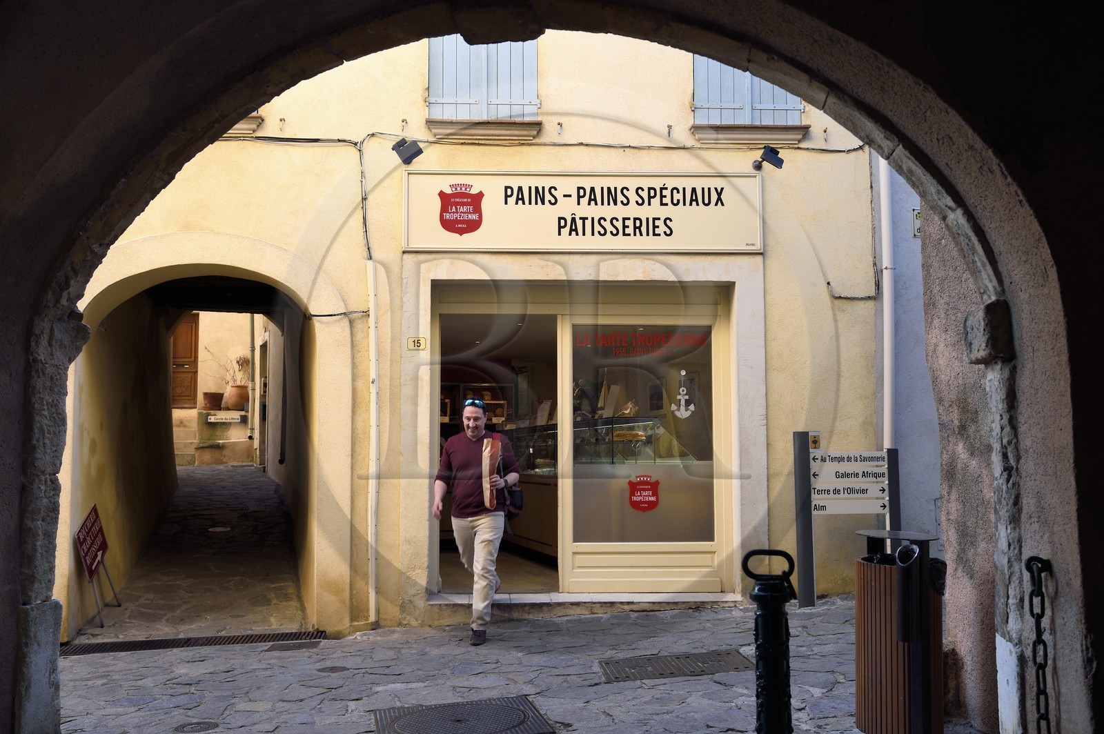 France, Var, Presqu'ile de Saint-Tropez, Ramatuelle, the pastry and bakery in the old village