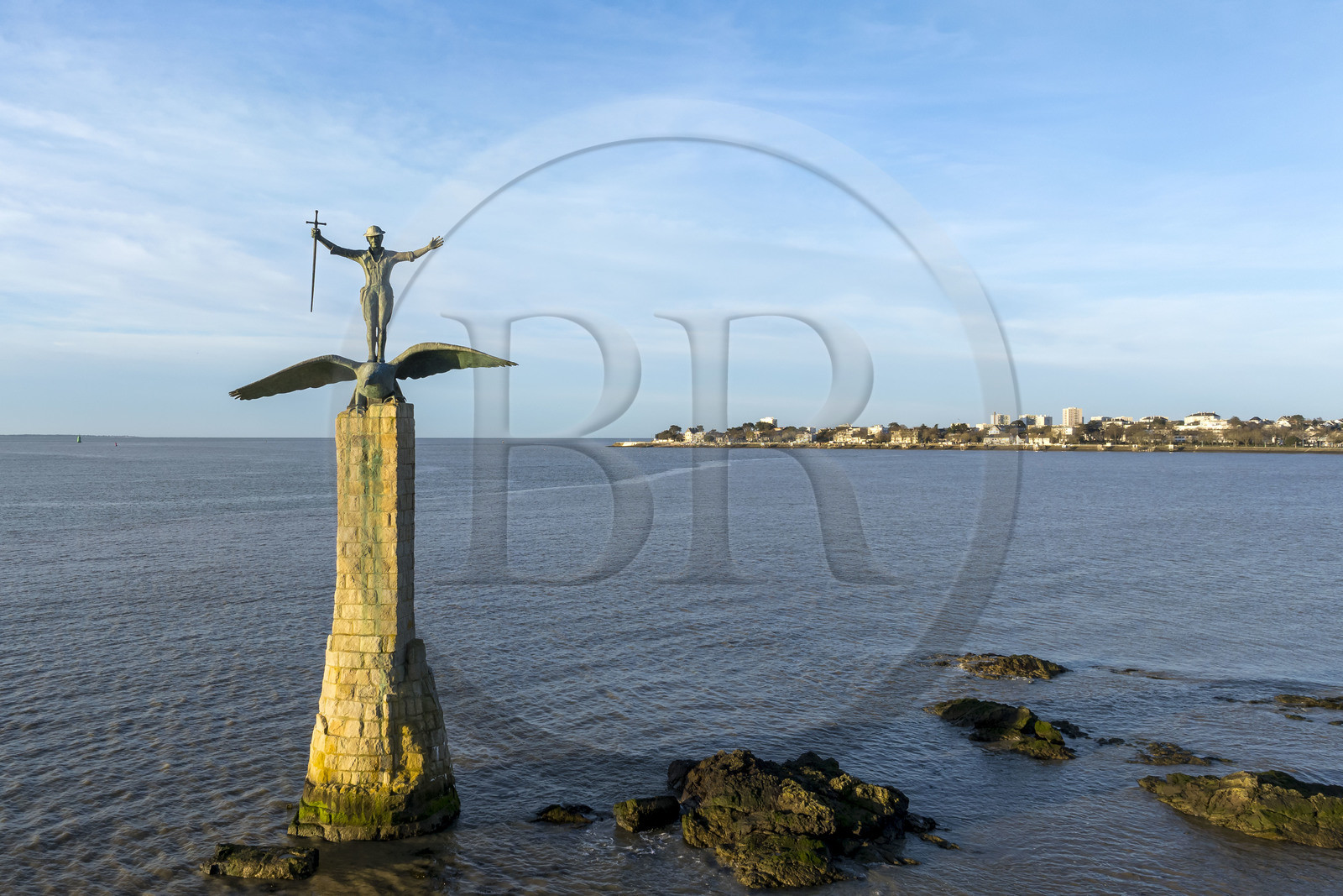France, Loire Atlantique, Estuaire de la Loire, Saint Nazaire, la Grande plage, American Monument called Sammy built in memory of the American landing of June 26, 1917 in Saint-Nazaire on the waterfront beach (aerial view)