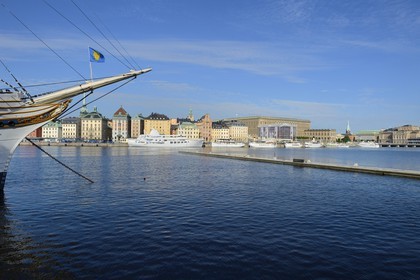 Suède, Stockholm, vue sur la vieille ville dans l'île de Gamla stan (Gamala Stan Riddarholmen) depuis l'île de Skeppsholmen