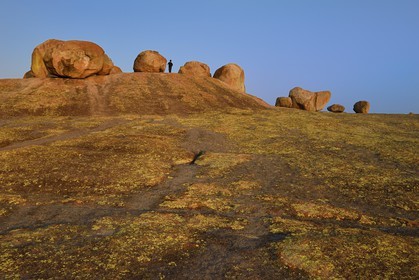 Zimbabwe, province de Matabeleland méridional, Matobo ou Matopos Hills National Park, classé Patrimoine Mondial de l'UNESCO, formations rocheuses sur la colline de Malindidzimu (demeure des esprits bienveillants) au sommet de View of the World où est enterré Cecil Rhodes