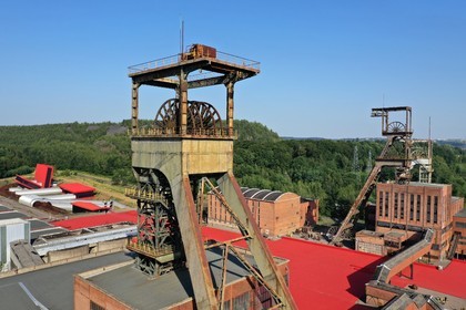 France, Moselle (57), Petite-Rosselle, le musée du carreau Wendel, le carreau Wendel et ses puits (vue aérienne)
