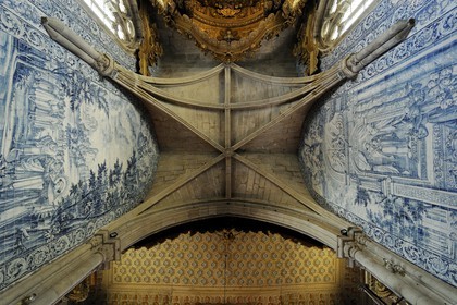 Portugal, Minho region, Guimaraes, town listed as World Heritage by UNESCO, Igreja de Sao Francisco ( San Francisco church), azulejos of the early 18th century