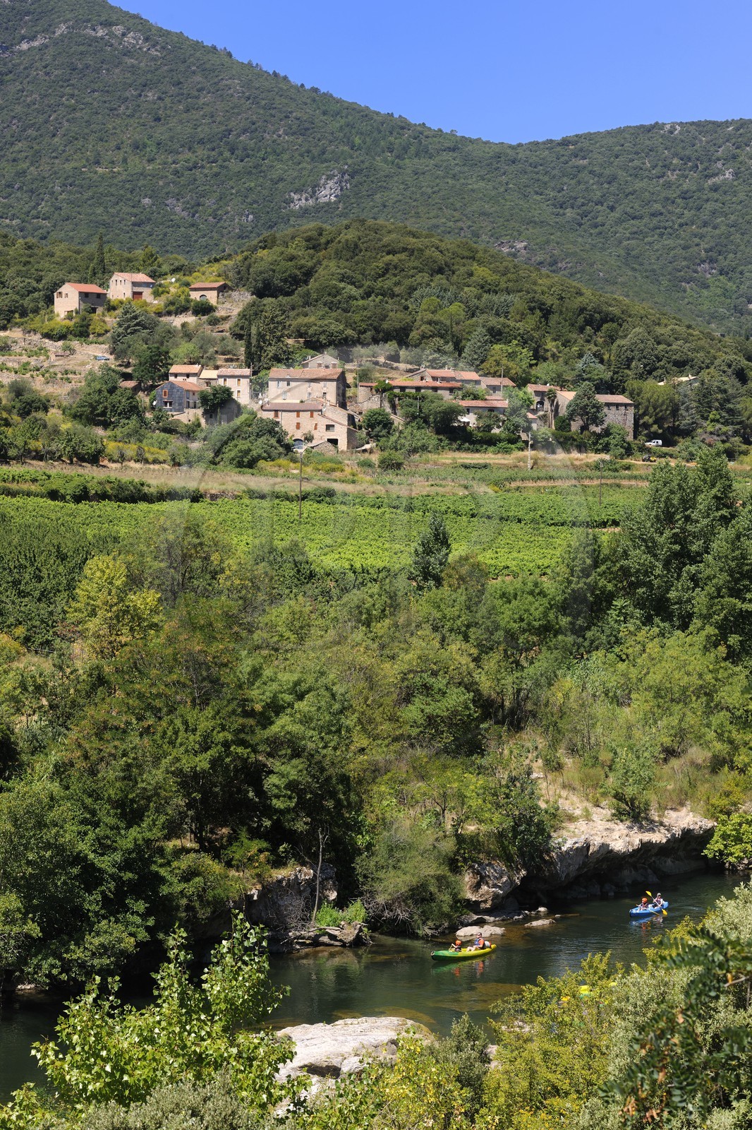 France, Hérault (34), vallée de l' Orb à Vieussan, descente en canoë-kayak de la rivière Orb