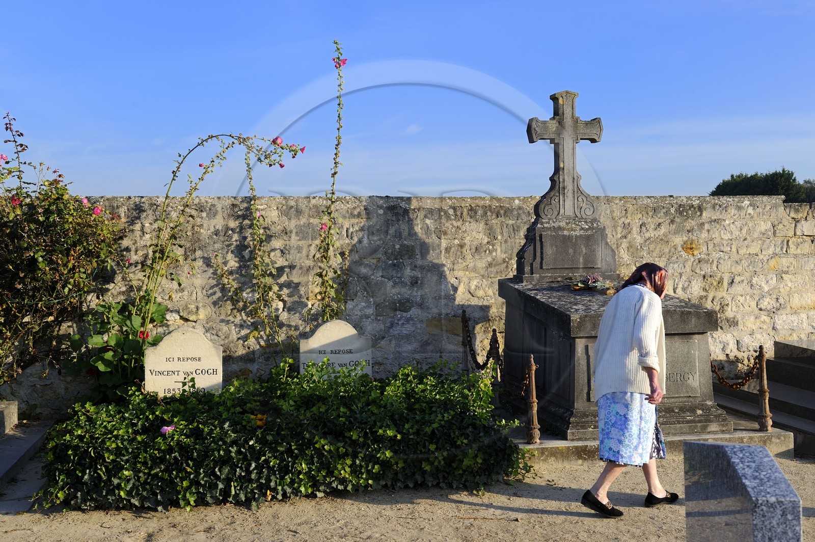France, Val-d'Oise (95), parc naturel régional du Vexin français, Auvers-sur-Oise, cimetière, les tombes de Vincent et Théodore Van Gogh