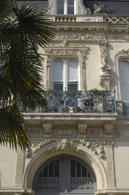 France, Charente-Maritime (17), Rochefort, rue de la République (trésor public au n°93)