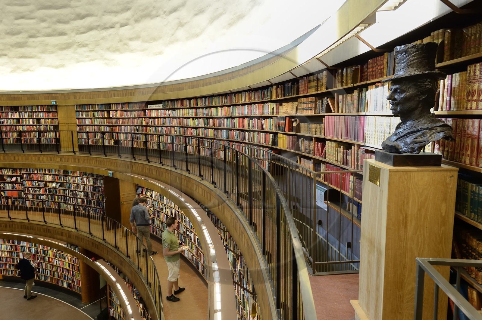Suède, Stockholm, la bibliothèque publique de Stockholm (Stockholms stadsbibliotek) de 1928 par l'architecte suédois Gunnar Asplund, l'intérieur de la rotonde