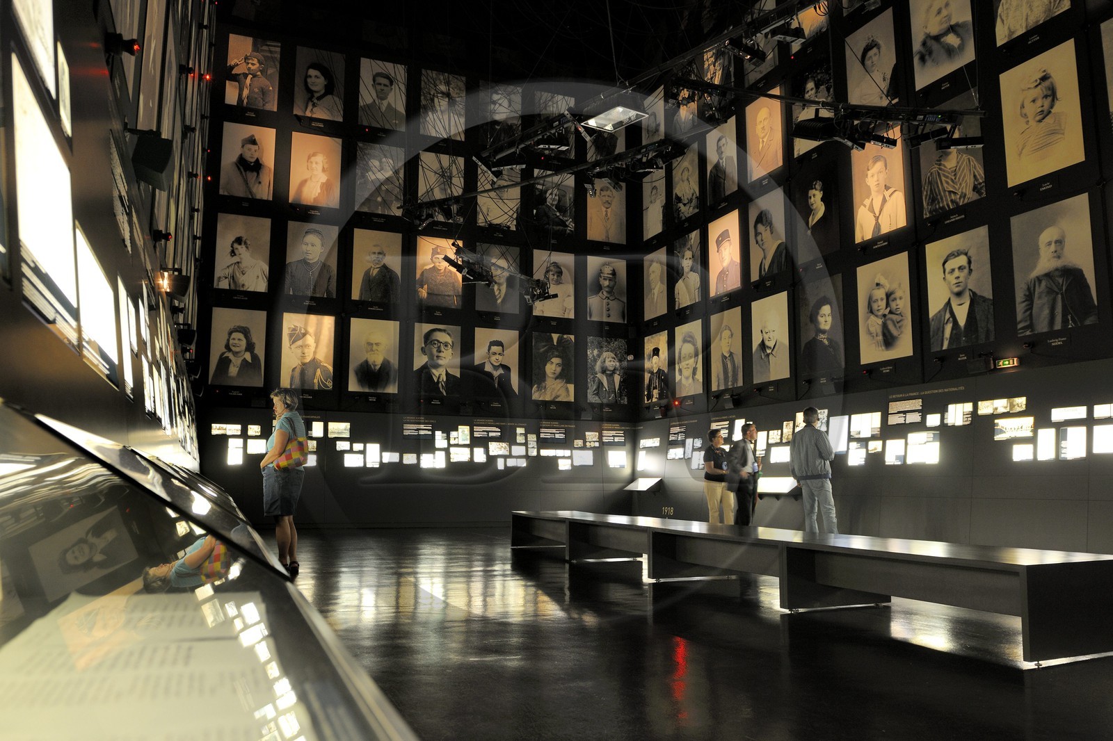 France, Bas-Rhin (67), Schirmeck, Mémorial de l'Alsace-Moselle, des visages témoins de l'histoire de la période 1870-1939