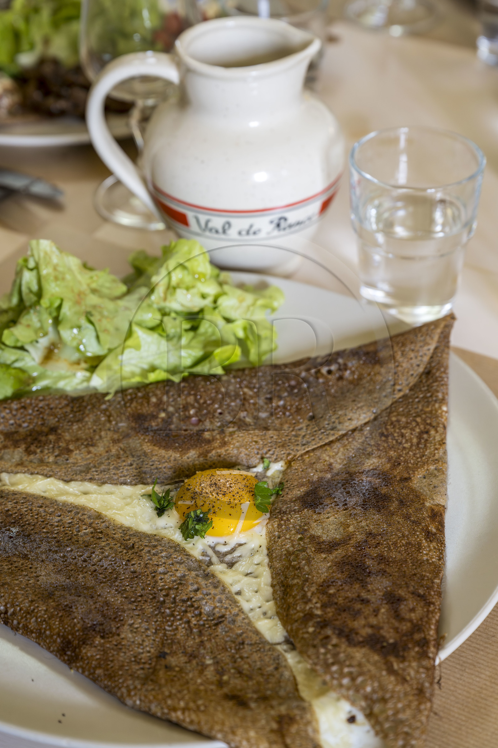 France, Finistère (29), Mer d'Iroise, Ile d'Ouessant, Lampaul, creperie Chez Carole