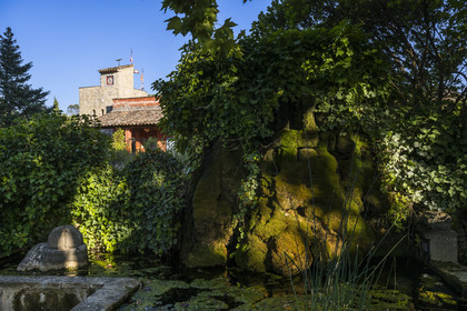 France, Var (83), Provence Verte, Bras, vers Saint-Maximin-la-Sainte-Baume, la maison d'hotes Le Peyrourier - une campagne en Provence