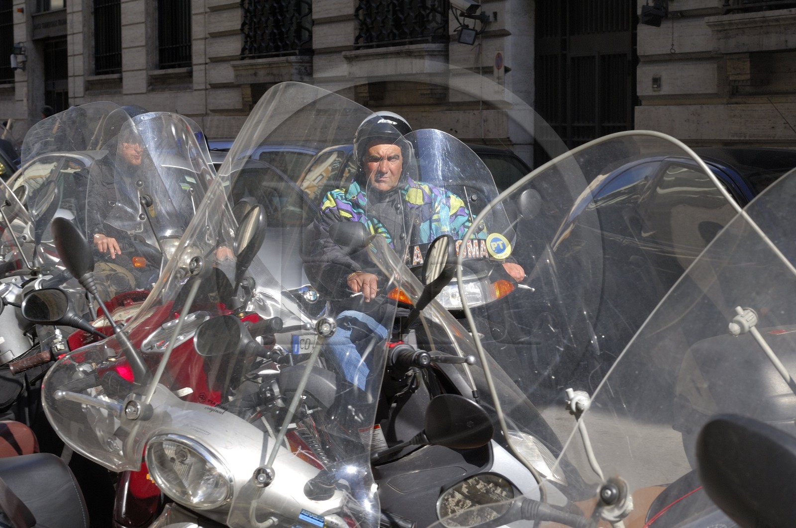 Italie, Latium, Rome, un monde de scooter