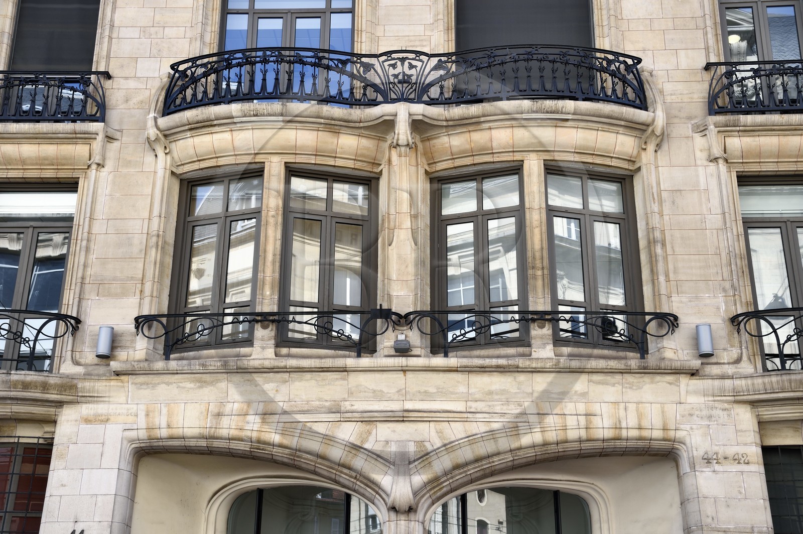 France, Meurthe et Moselle (54), Nancy, l'immeuble Henri Aimé abritant une agence de la banque LCL au 42-44 rue Saint-Dizier (1904) par les architectes Georges Biet et Eugène Vallin