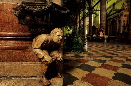 Italie, Vénétie, Vérone, église de San Anastasia, bénitier