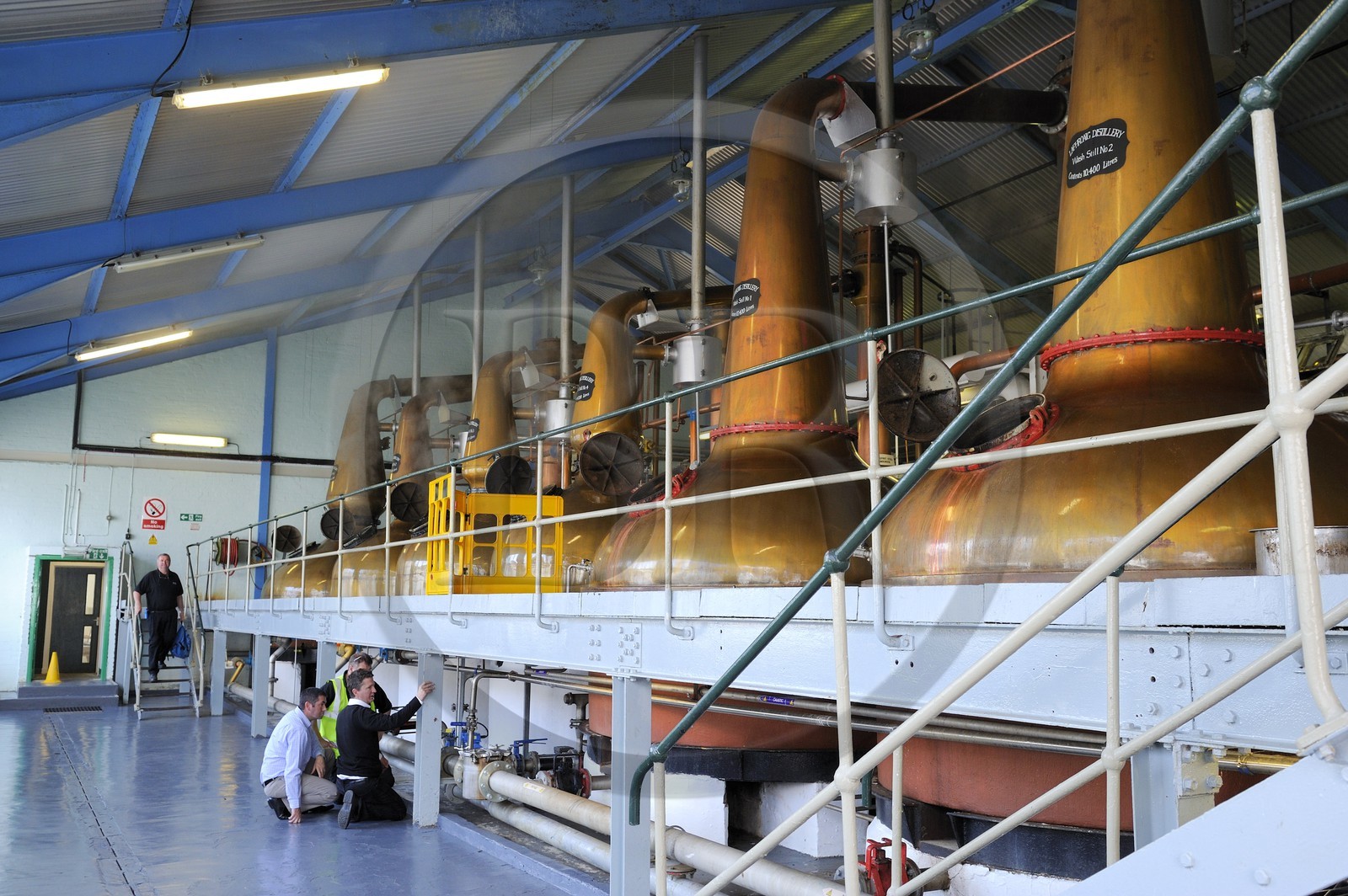 United Kingdom, Scotland, Inner Hebrides, Islay Island, Port Ellen, Laphroaig Scotch whisky distillery, Wash distillation in Pot Stills copper alambics