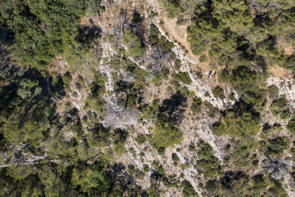 France, Bouches-du-Rhône (13), Aix en Provence, falaise en bordure du plateau de Bibemus