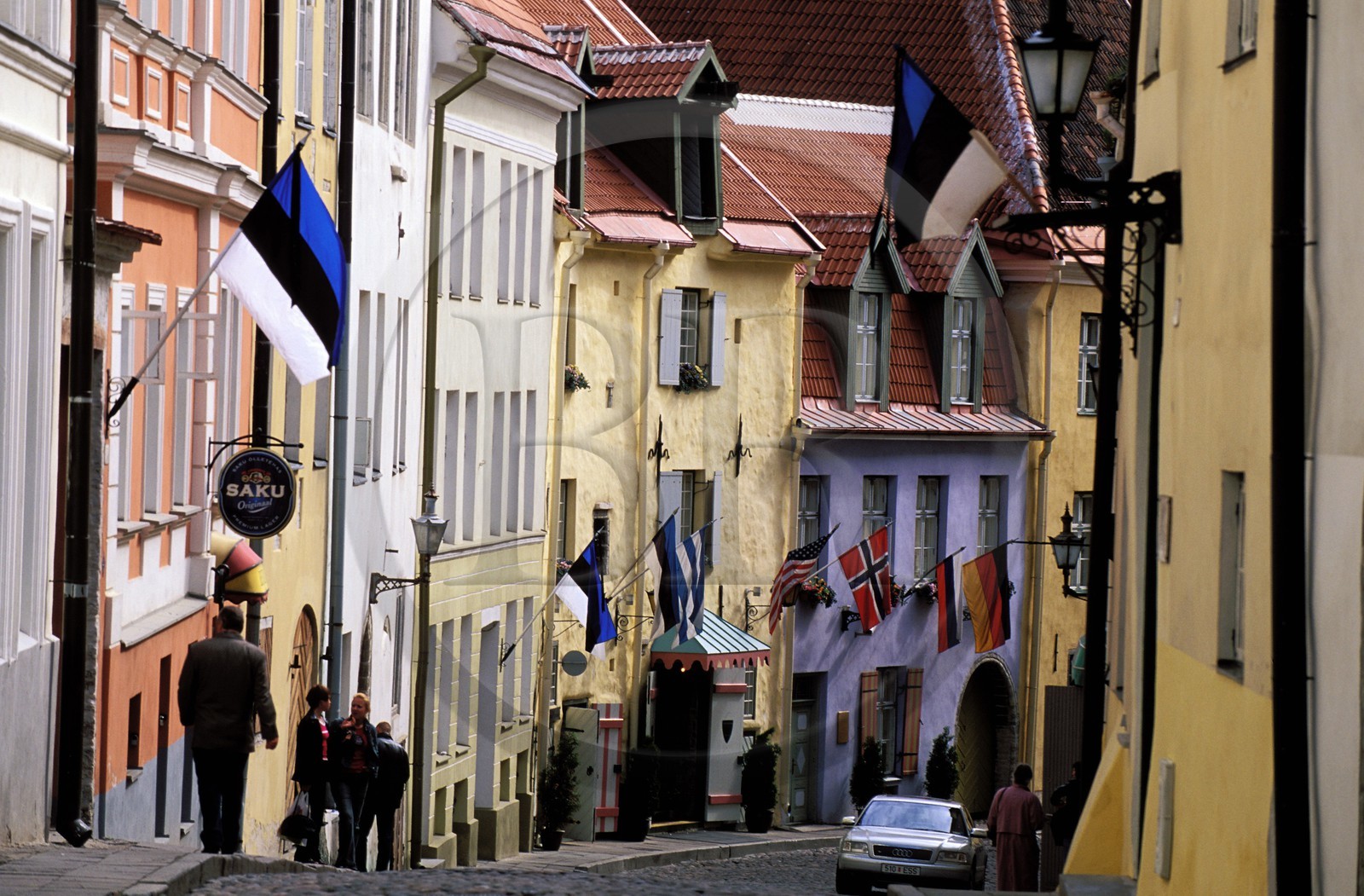 Estonie (Pays Baltes), région de Harju, Tallinn, capitale européenne de la culture 2011, la rue pavée Olevimagi dans la vieille ville