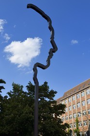 Allemagne, Berlin, Berlin-Mitte, sculpture en hommage au résistant Johann Georg Elser