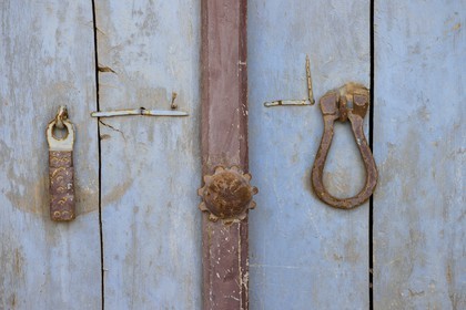 Iran, Isfahan province, Dasht-e Kavir desert, the oasis of Arousan in Khur and Biabanak County, traditional house door with knocker reserved for men on the left and for women on the right