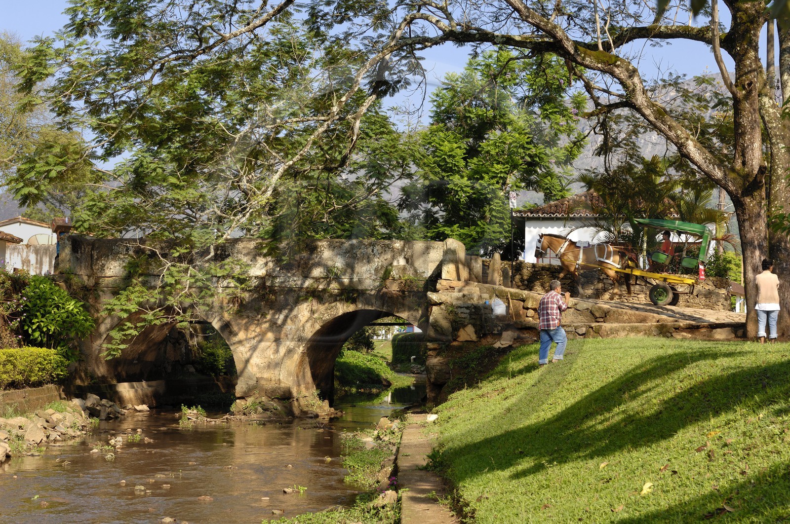 Brésil, Etat du Minas Gerais, Tirandentes, le vieux pont (Route de l'or, Estrada Real)