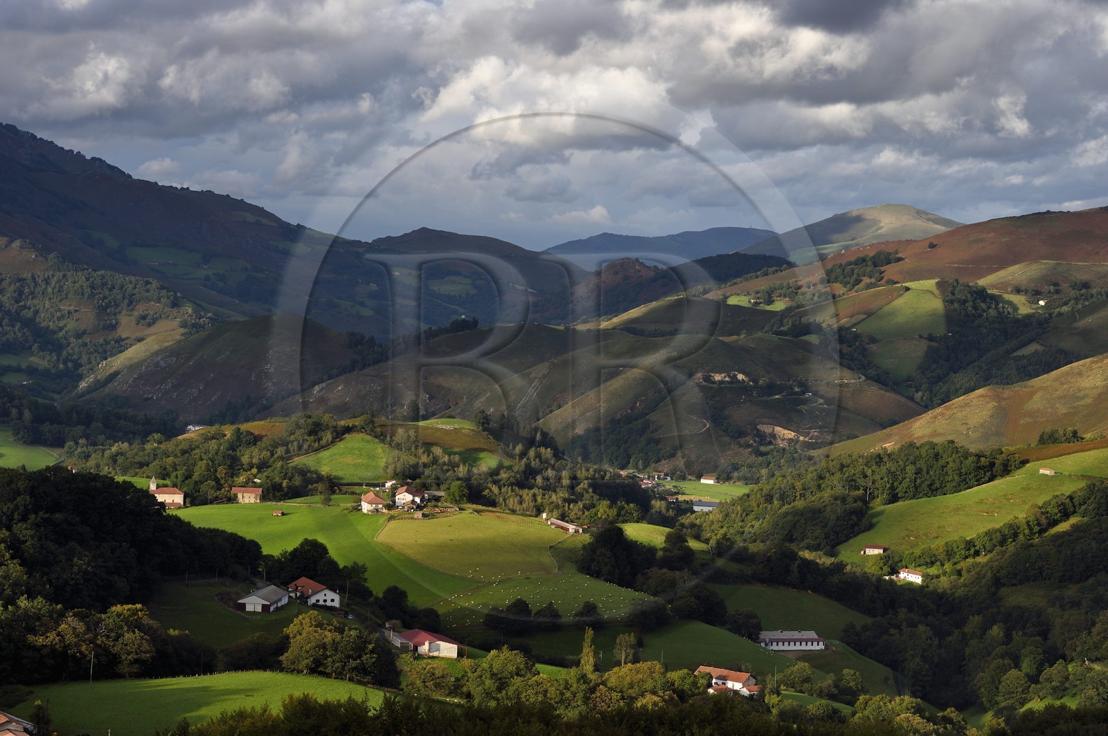 France, Pyrénées-Atlantiques (64), Pays-Basque, vallée des Aldudes, hameau de Esnazu