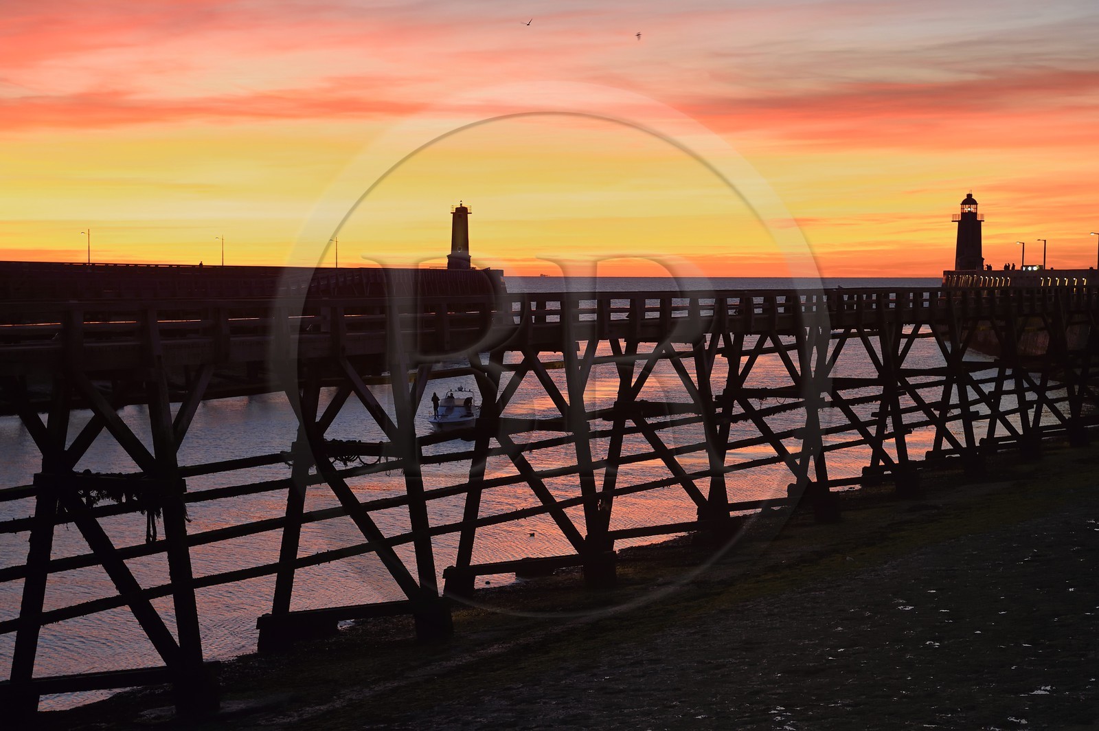 France, Seine Maritime, Pays de Caux, Cote d'Albatre, Fecamp, wooden footbridge at the entrance of the harbour