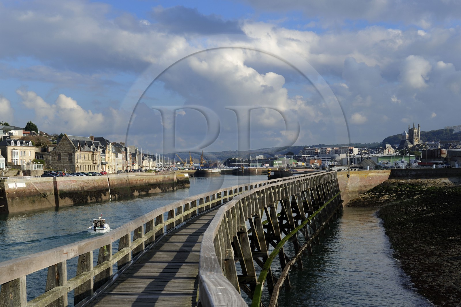 France, Seine Maritime, Pays de Caux, Cote d'Albatre, Fecamp, wooden footbridge at the entrance of the harbour, the Pilotes quay on the left