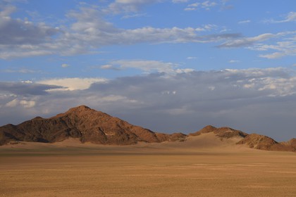 Namibie, région de Hardap, désert du Namib à l'Est du parc national Namib Naukluft vers Sossusvlei