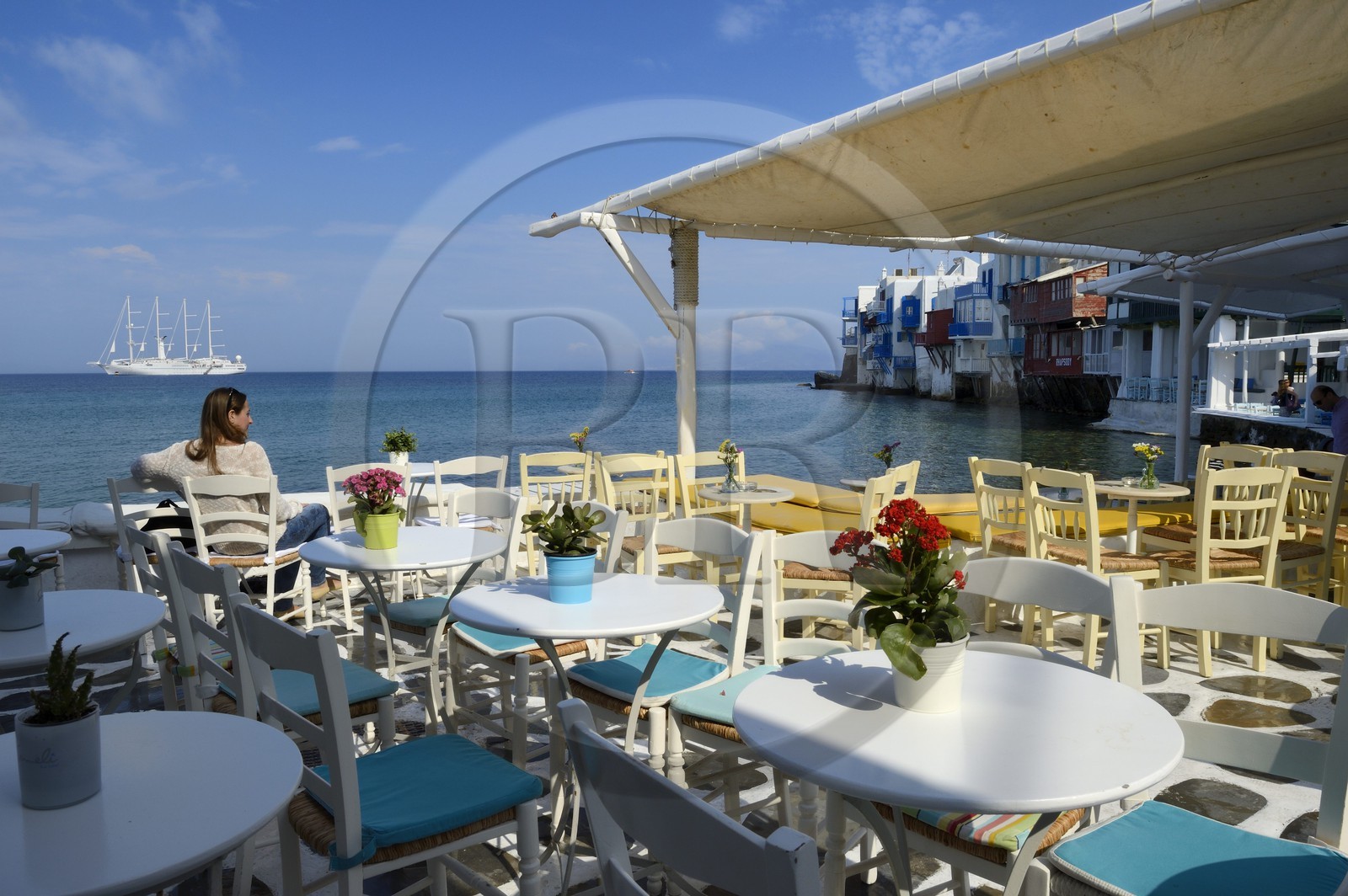 Grèce, Les Cyclades, mer Égée, île de Mykonos, Chora (Mykonos town), quartier de la petite Venise (Little Venice)