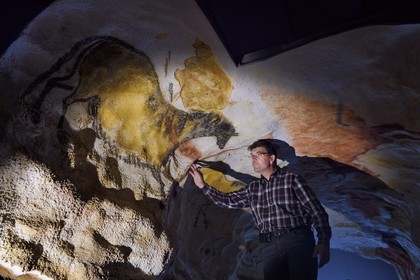 France, Dordogne, Montignac, the Atelier des Fac-Similés du Périgord (Perigord's Facsimile Workshop AFSP) specialised in mineral reproduction of prehistoric painted walls using “stone veil” patented technique and in charge of the Lascaux cave’s walls faithfull reconstitution, artistic and production director Francis Ringenbach, compulsory mention Atelier des Fac-Similés du Perigord