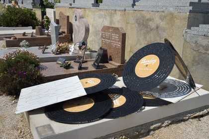 France, Var, Saint-Tropez, sea cemetery on the Chemin des Graniers, grave of Eddie Barclay whose real name is Édouard Ruault, French music publishers and producers between the 1950s and the 1980s