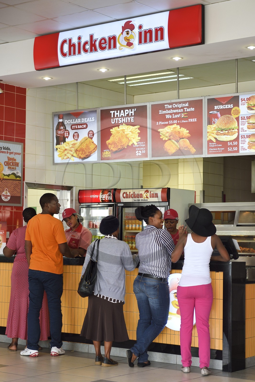 Zimbabwe, Bulawayo, fast food sur la 8ème avenue dans le centre ville