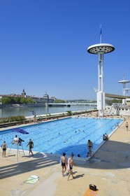 France, Rhône (69), Lyon, quai Claude Bernard sur le Rhône, la piscine