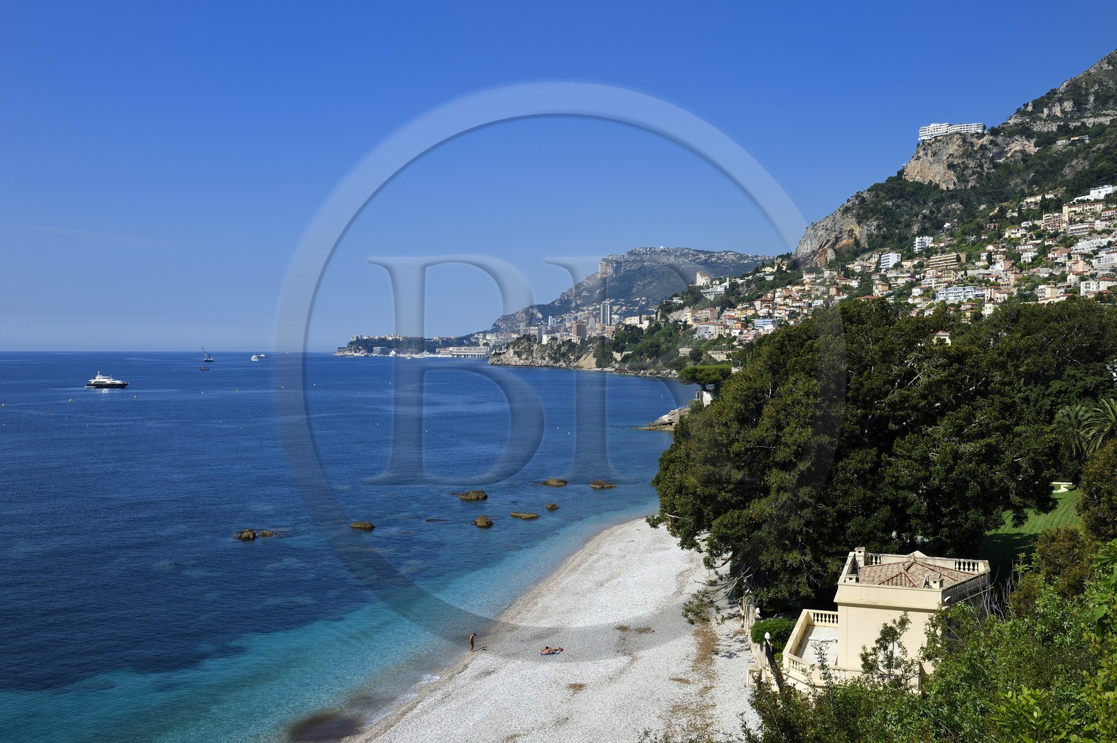 France, Alpes-Maritimes (06), Roquebrune-Cap-Martin, Cap Martin, sentier des douaniers, promenade Le Corbusier, la Principauté de Monaco en arrière plan
