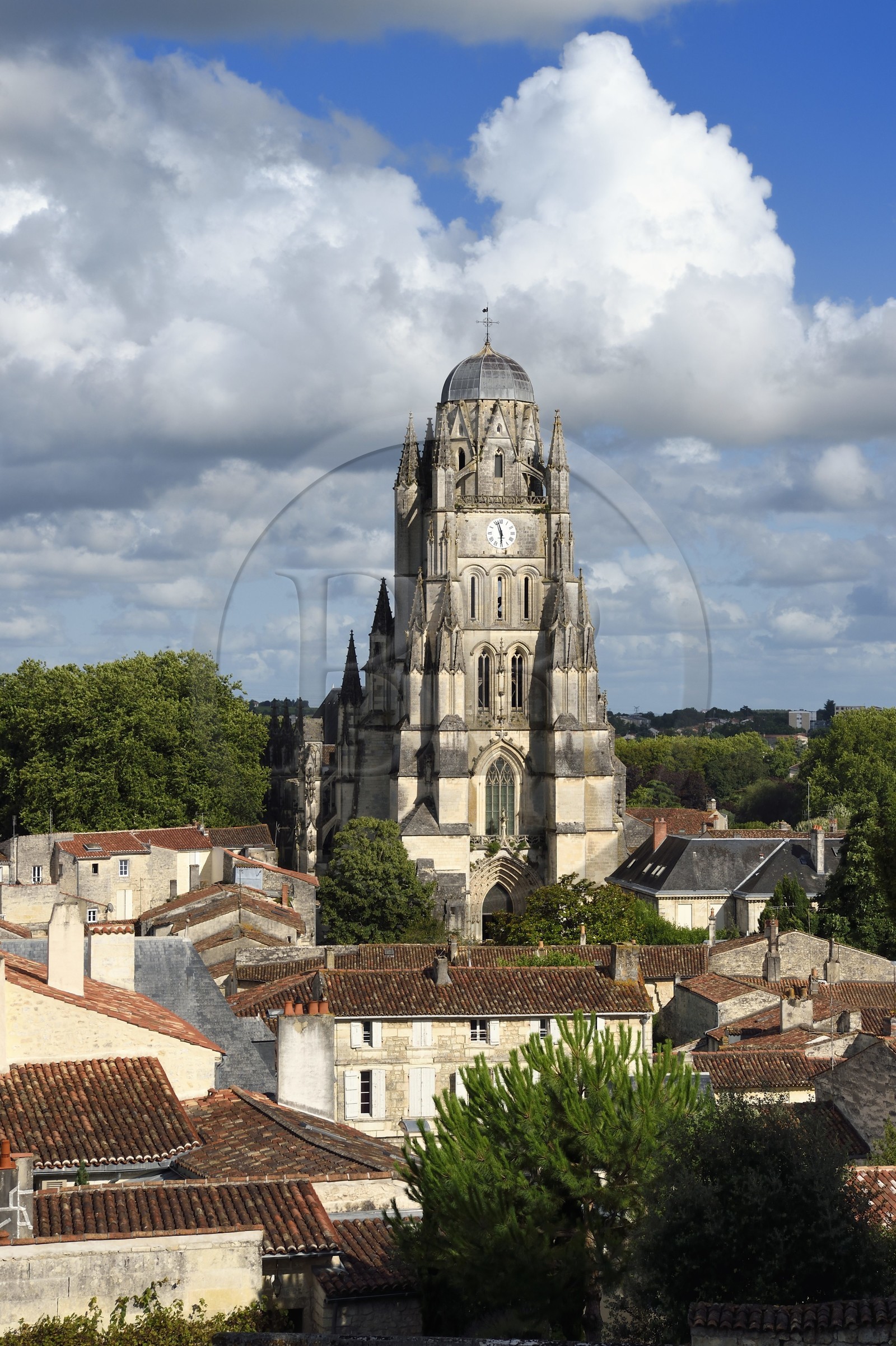 France, Charente-Maritime, Saintonge, Saintes, Saint-Pierre cathedral in the old town