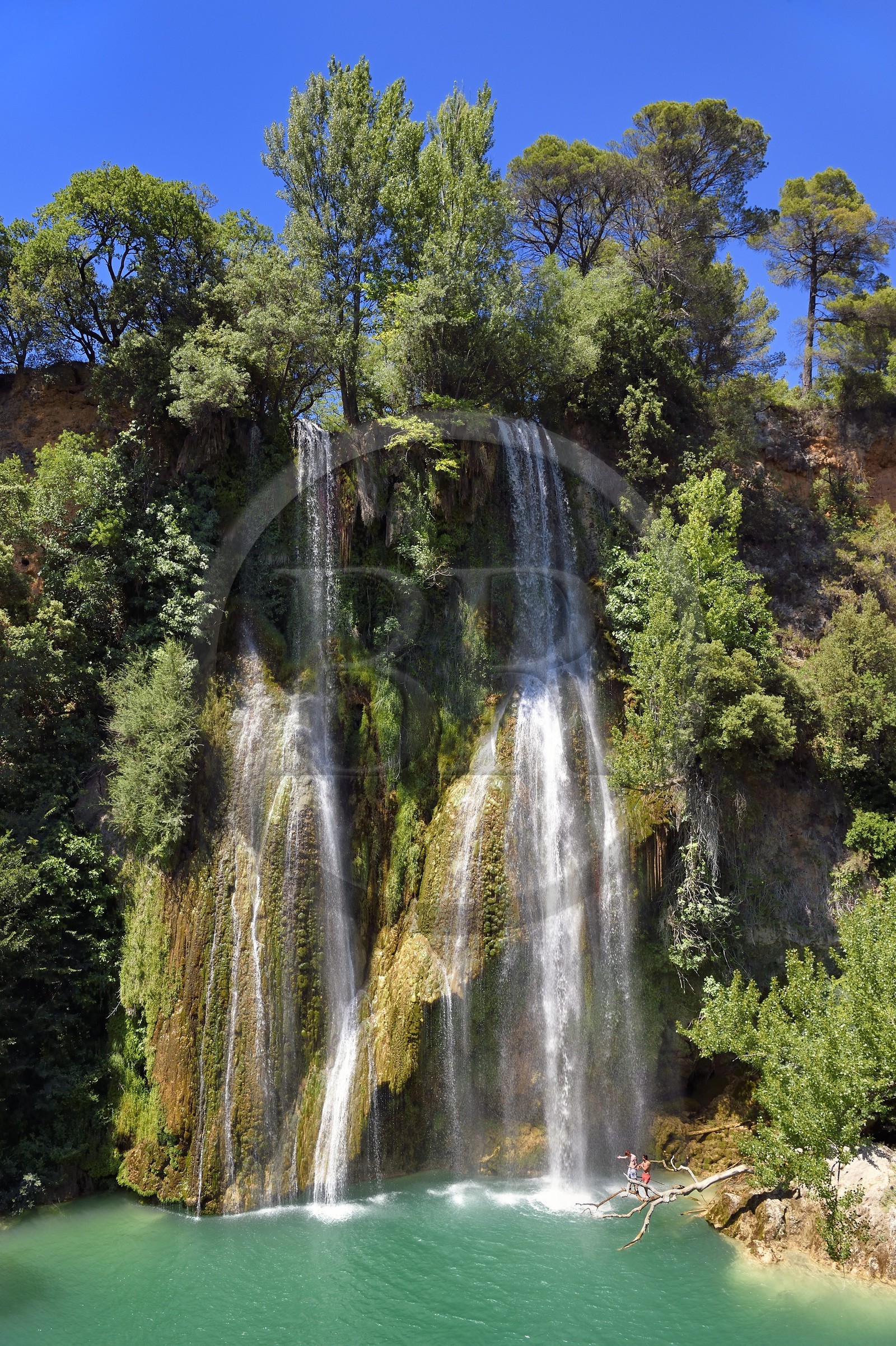 France, Var (83), Provence Verte, parc naturel régional du Verdon, cascade de Sillans, rivière de la Bresque