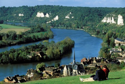 France, Eure (27), le village des Andelys et la Seine