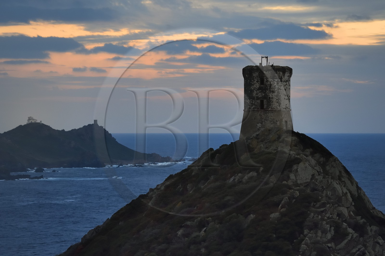 France, Corse-du-Sud (2A), Golfe d'Ajaccio, Iles Sanguinaires, la tour de la Parata