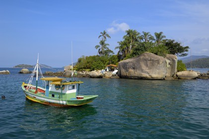 Brazil, Rio de Janeiro State, Paraty Bay, Catimbau Island