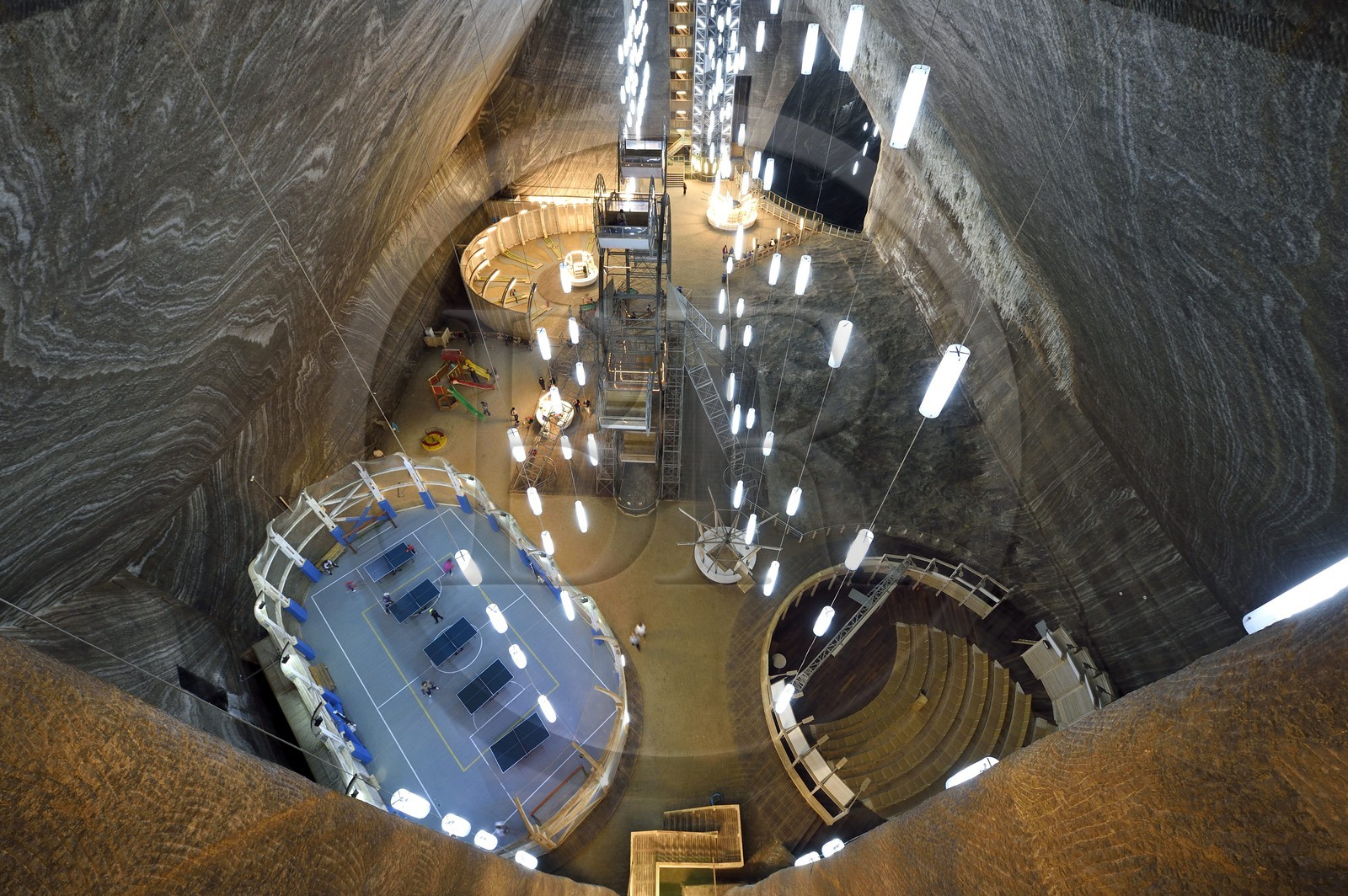 Roumanie, Transylvanie, région de Cluj, Turda, ancienne mine de sel de Turda dont l'exploitation a commencée à l'époque romaine, transformée en centre de loisirs et de santé