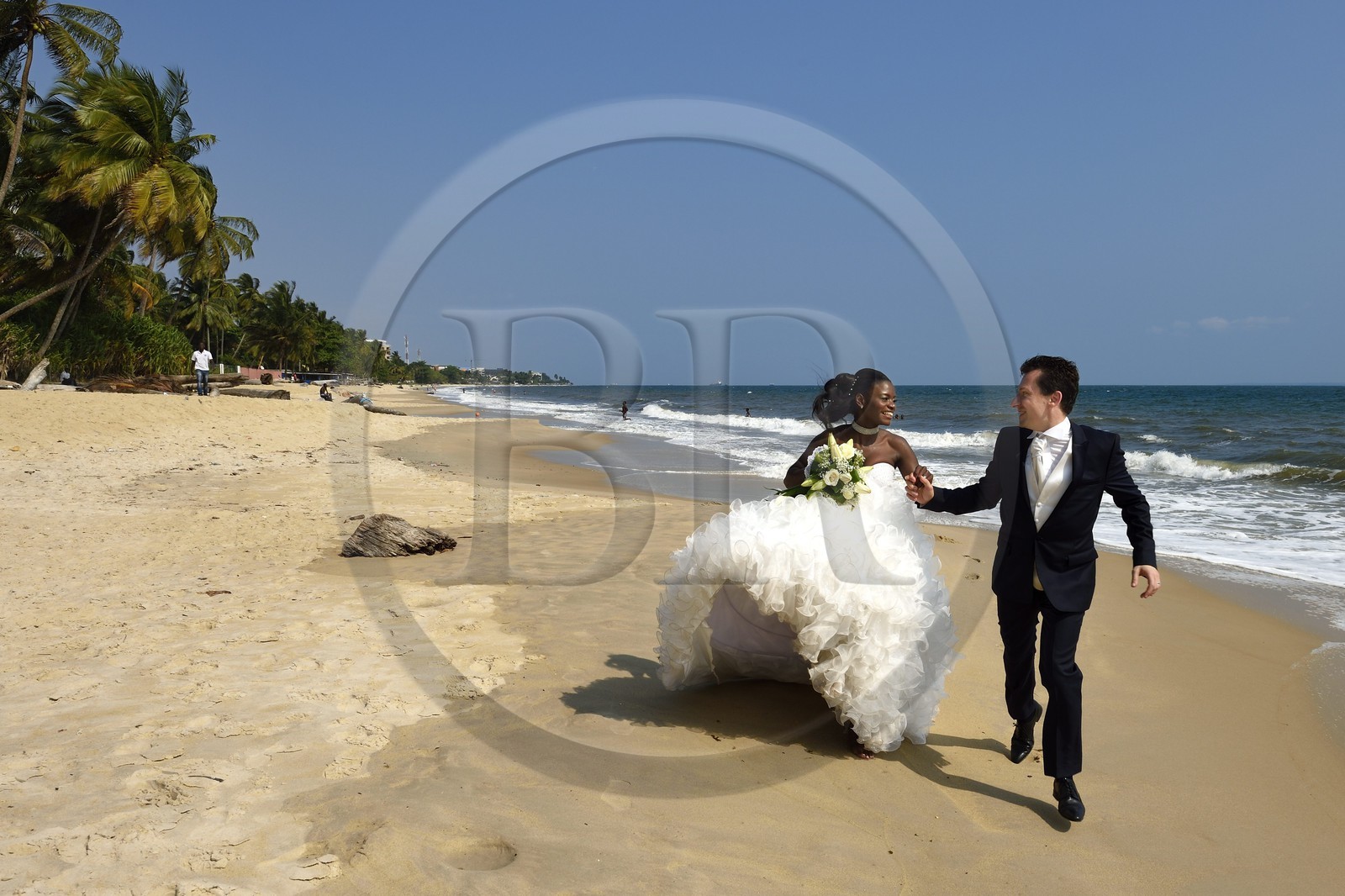 Gabon, Libreville, plage de l'aéroport bordant l'Estuaire du Gabon