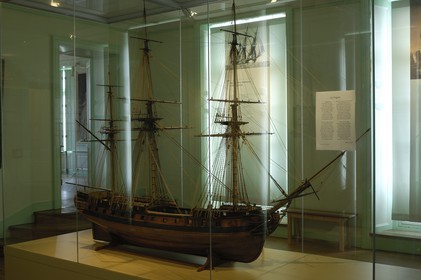 France, Charente-Maritime (17), Rochefort, le quartier de l'Arsenal, musée national de la Marine dans l'hôtel de Cheusses, maquette de la Dédaigneuse frégatte de 26 canons