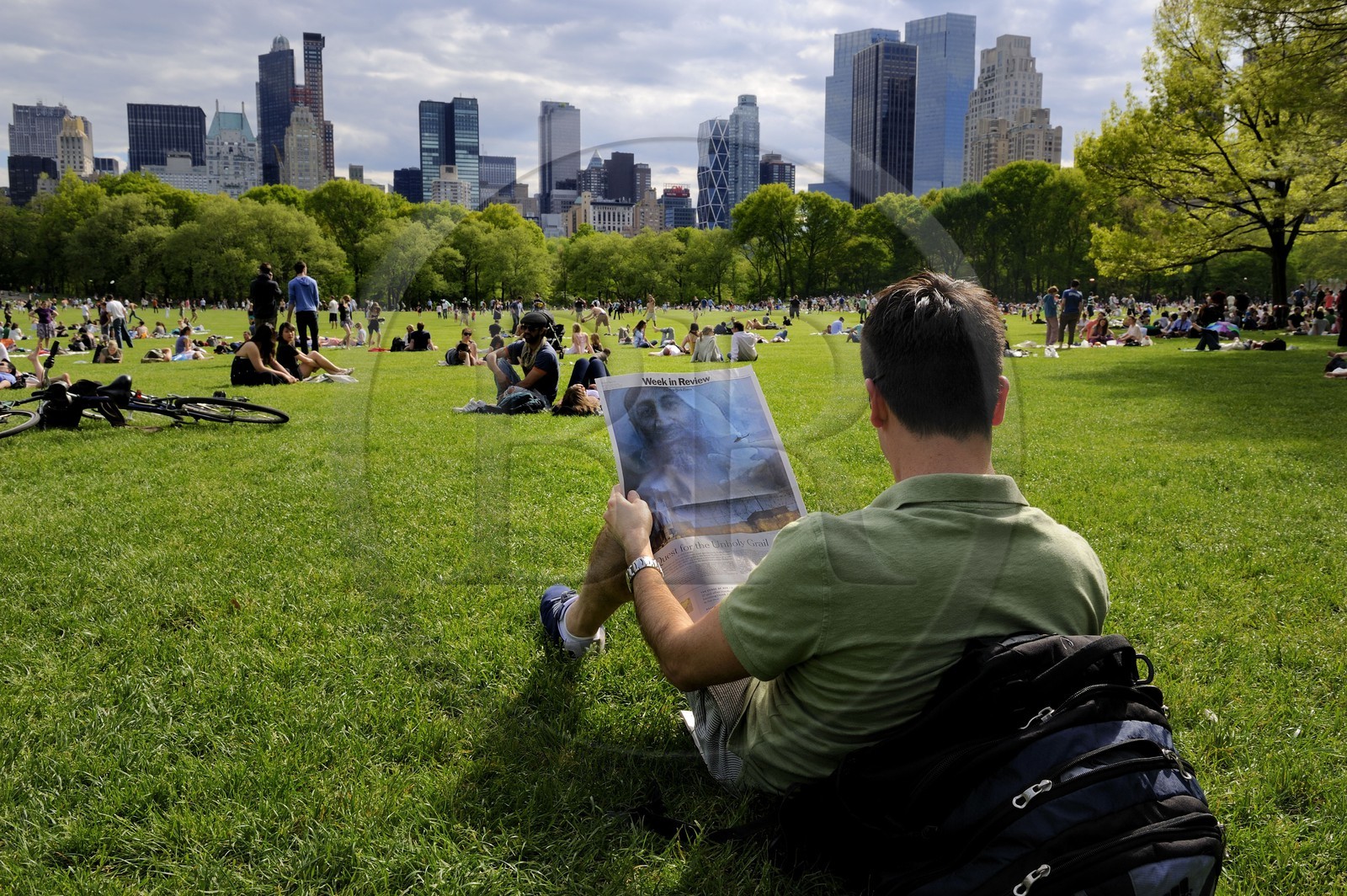 Etats-Unis, New York, Manhattan, Central Park sur le Sheep Meadow, annonce de la mort de Ben Laden dans le New York Times