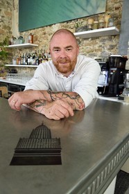 France, Var (83), Toulon, restaurant et lieu culturel Le Télégraphe, le chef Arnaud Tavarec