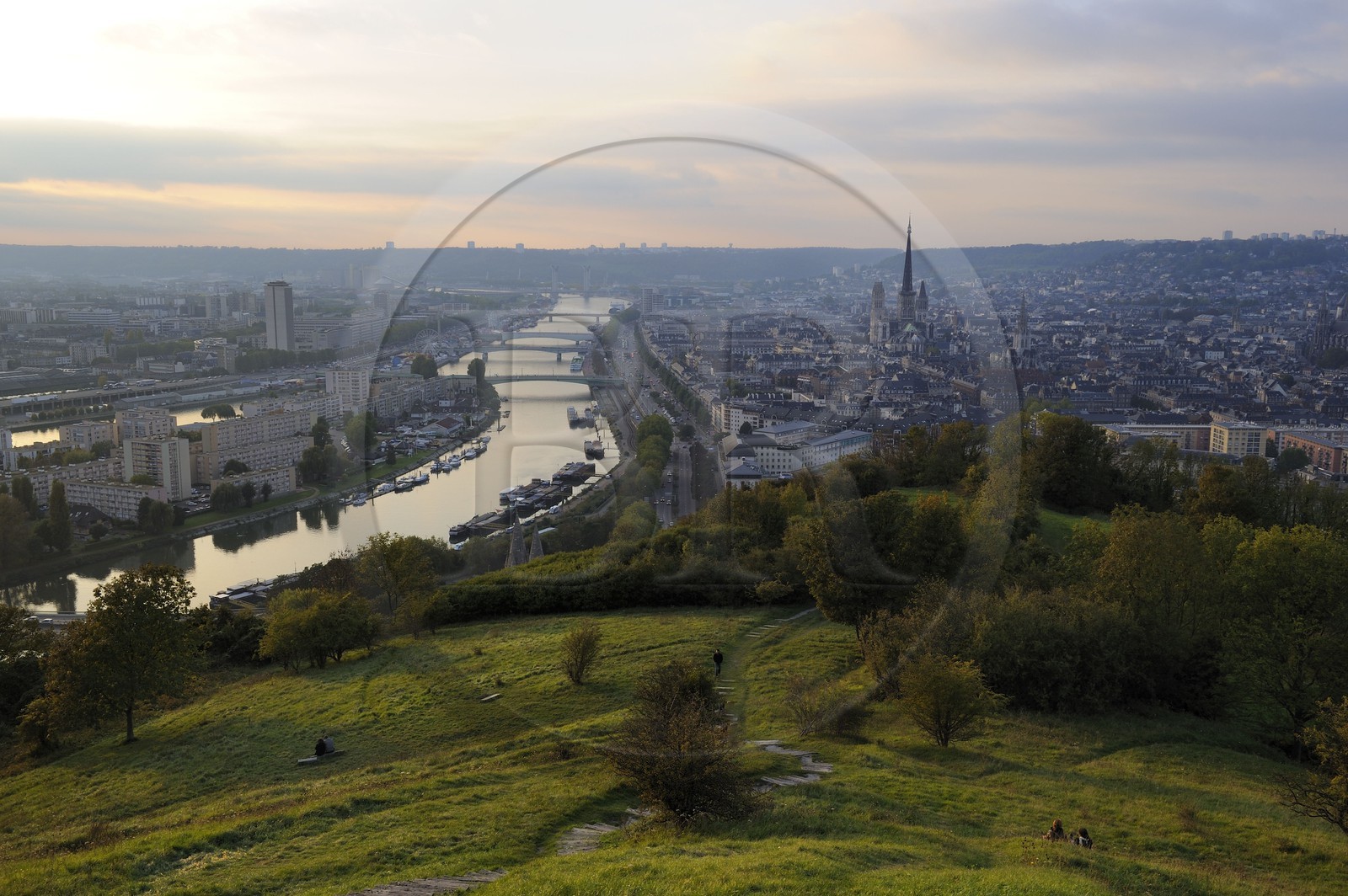 France, Seine-Maritime (76), Rouen, panorama sur la Seine et le centre ville