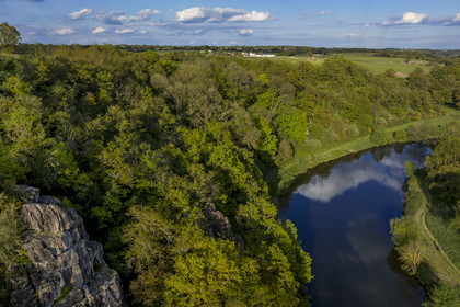 France, Vendée (85), Saint-Aubin-des-Ormeaux, la vallée de la Sèvre Nantaise (vue aérienne)