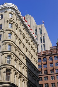Canada, province de Québec, Montréal, quartier du Vieux-Montréal, le Vieux-Port, immeuble de la place d'arme