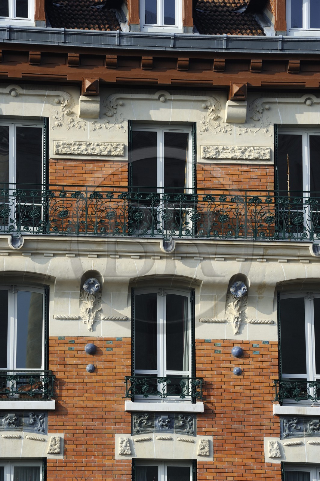France, Val de Marne, Vincennes, Art Nouveau building at 32 Avenue du General de Gaulle