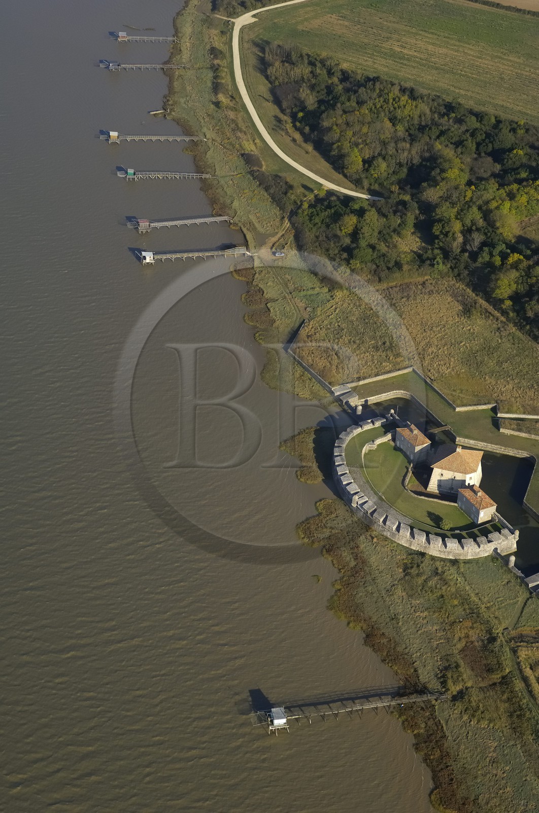France, Charente-Maritime (17), Fort Lupin au bord de la Charente (vue aérienne)
